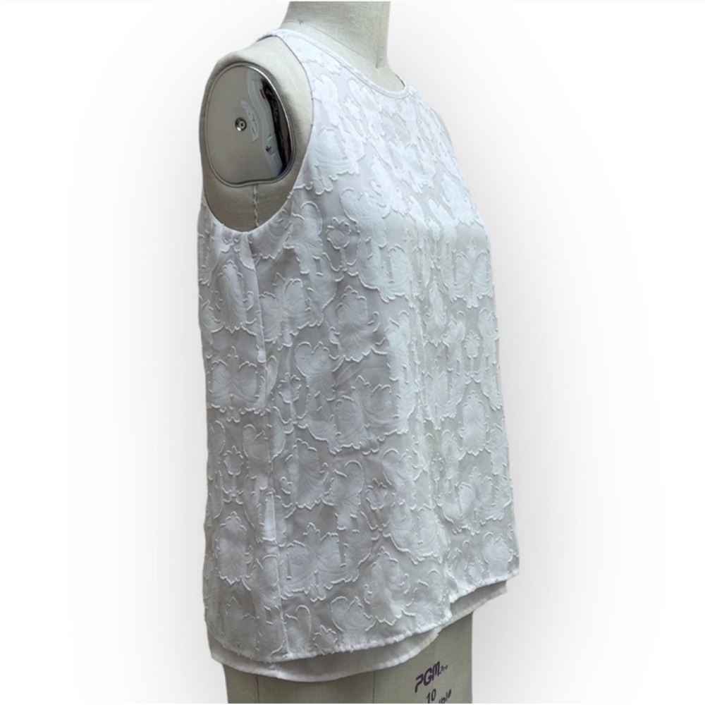 Katherine Barclay Sheer Lace Top Size S/P - Picture 2 of 5